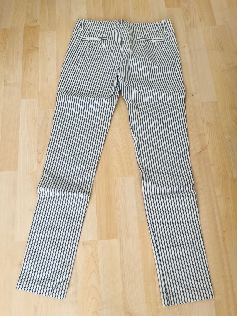 Jeans: Nadelstreifen Jeans - Grösse XS – Gebraucht aus St. Gallen von BikeladyShop