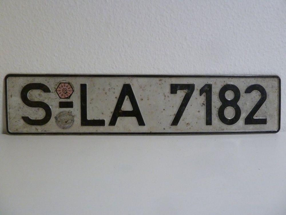 Nummernschild / Kfz-Kennzeichen Deutschland S-LA 7182
