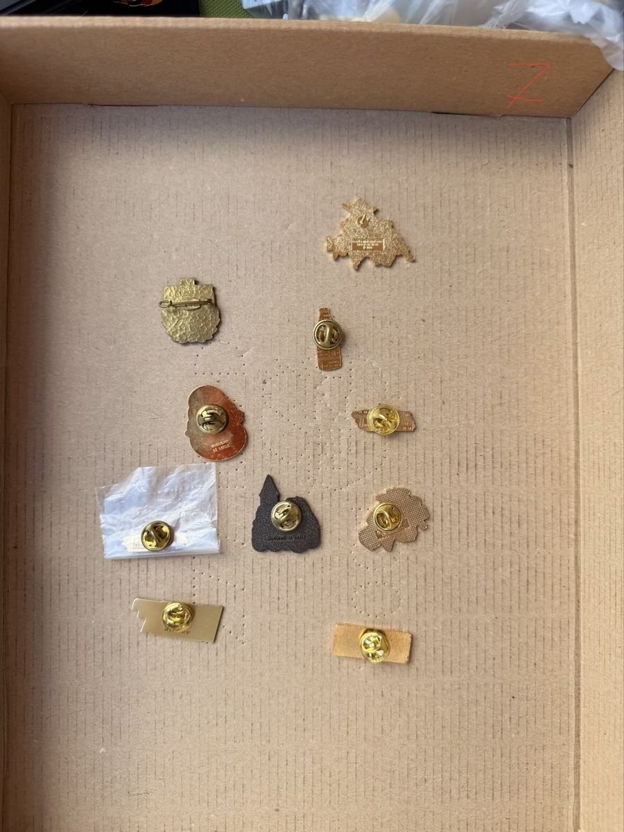 Placchette & Badge: Pin Set 7 - 10 Stück – Usato da st. gallen venduto da nerio450 1
