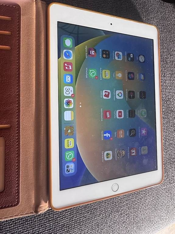 Tablet PC: I pad 5. Gen  Wifi und Sim – Usato da Egnach venduto da Xantos1