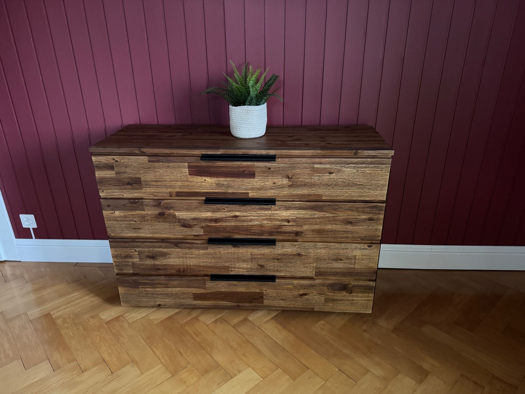 Livique Cassettiere: Sideboard / Kommode massiv – Usato da Suhr venduto da SidBo