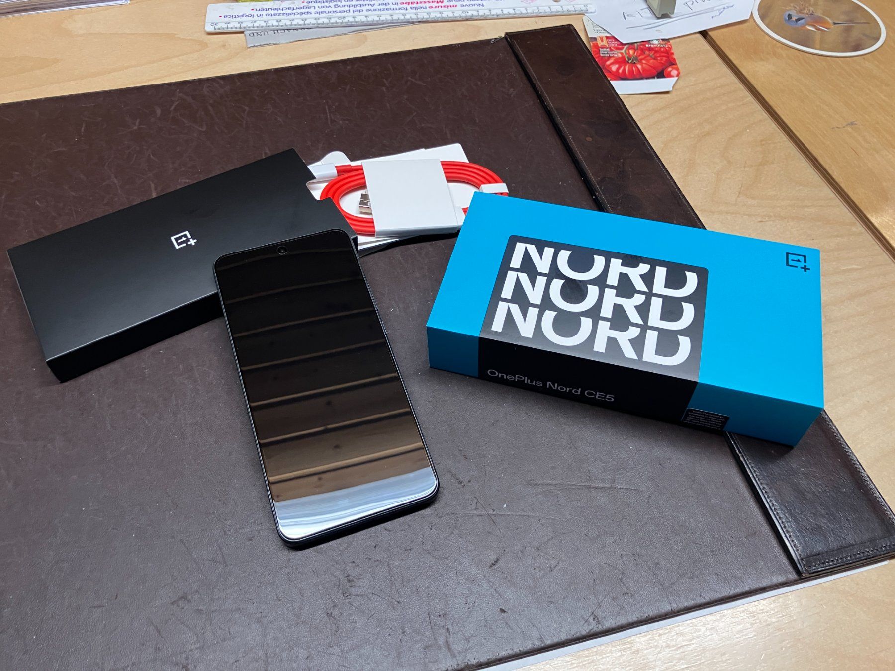 OnePlus Telefoni cellulari / Smartphones: Natel One Plus Nord – Nuovo e nell'imballaggio originale da Jegenstorf venduto da Mm2448 4