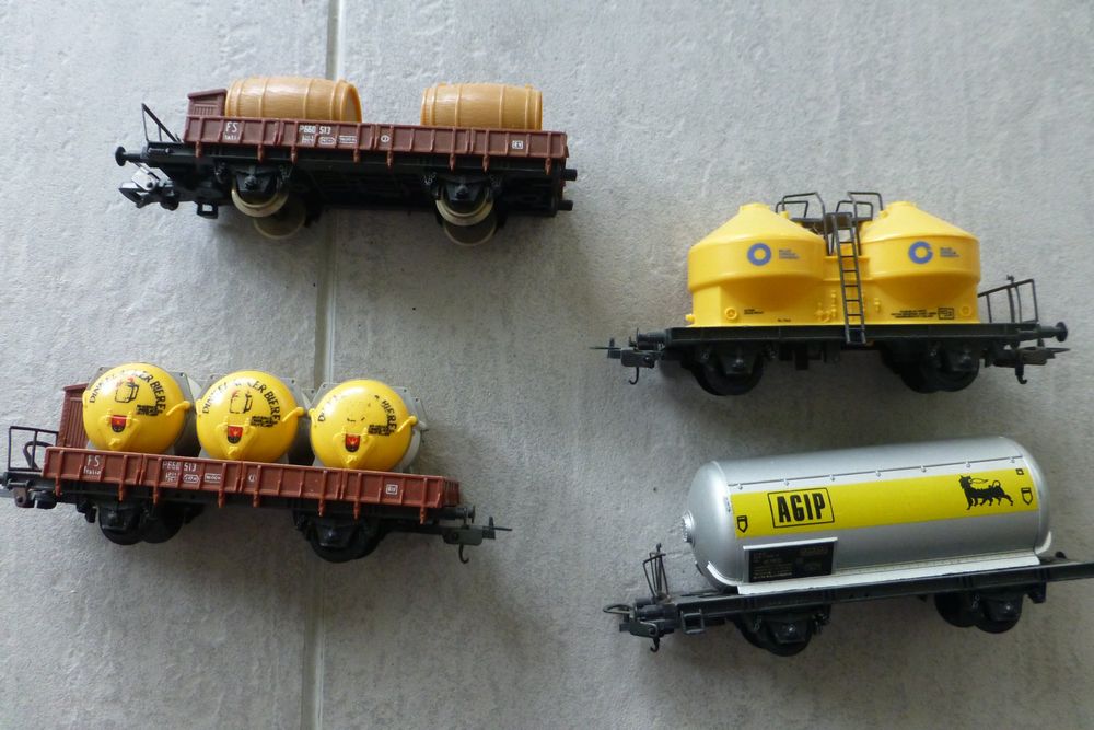 Lima Trains électriques: Lima Lokomotive mit 4 Wagen – D'occasion à Grenchen par Bobatsch 2