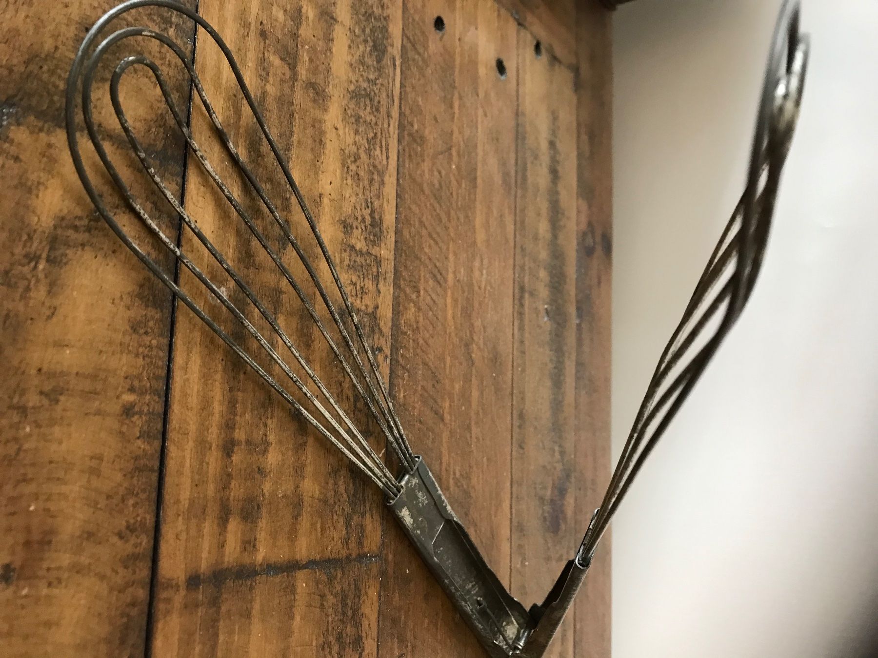 Elettrodomestici da cucina: Alter Tellerbesen Flachschneebesen Küchenzange – Usato da Rapperswil SG venduto da cosiba01 2