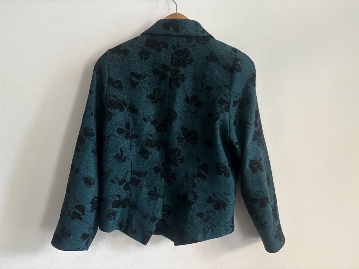 Giacche: Elegant green jacket with flowerprint, size M – Usato da Zürich venduto da cla_v6hx 1