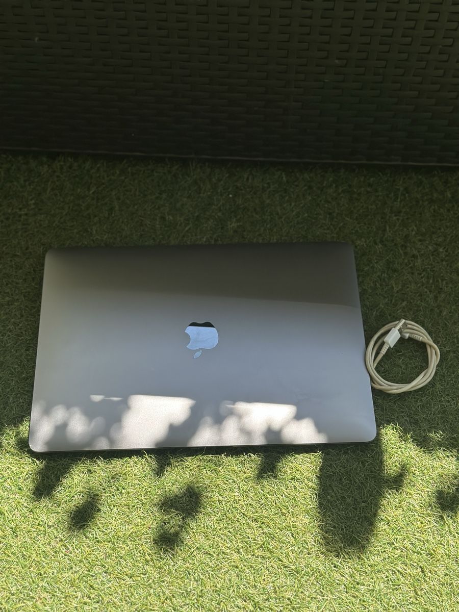 Apple Portables: MacBook Air 2018 – D'occasion à Buchs SG par BobRob 1