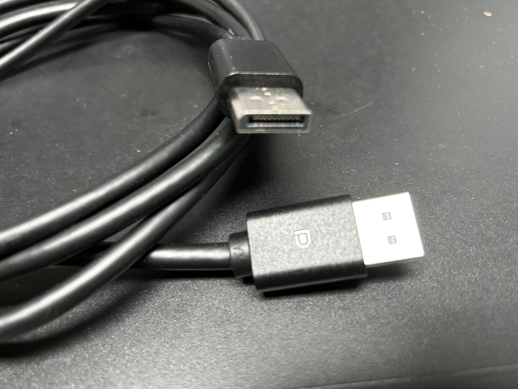 Kabel: DisplayPort Kabel 2m, neuwertig – Gebraucht aus Lüsslingen von Piper 1