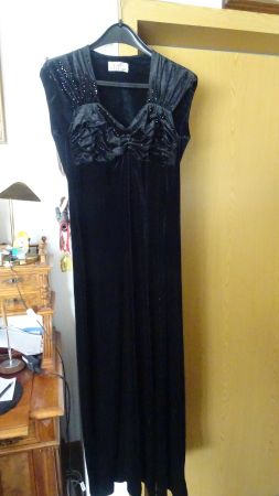 SCHÖNE DAMEN ABENDKLEID GR. 42-44 :.