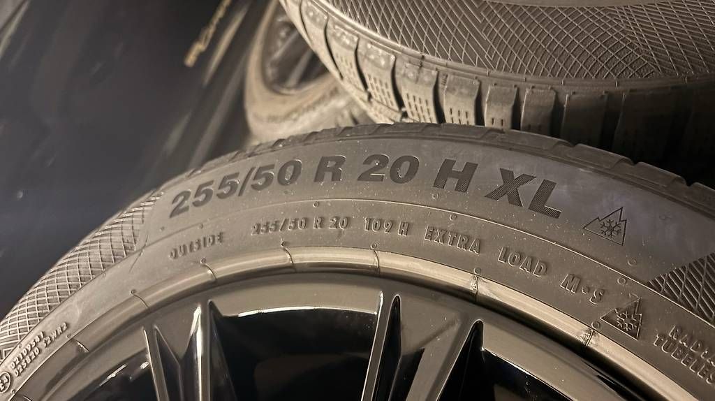 Pneumatici & Ruote complete: Original Audi e-tron Winterräder 20" Continental AO – Usato da Döttingen venduto da val_666c 1