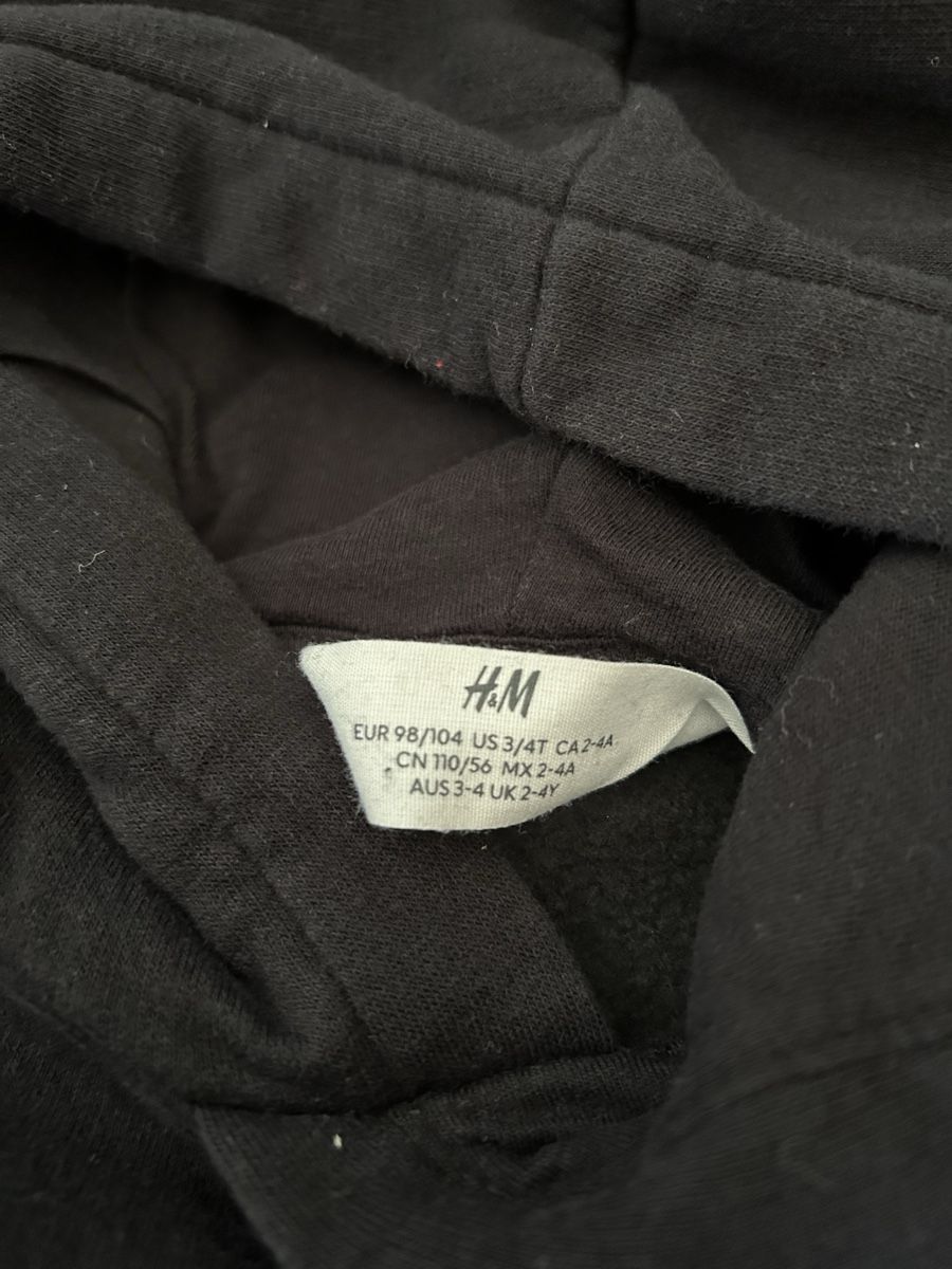 H&M Pullover & Sweatshirts: H&M Hoodie Sweatshirt Black 98 – Gebraucht aus Zollikon von JuRock 1