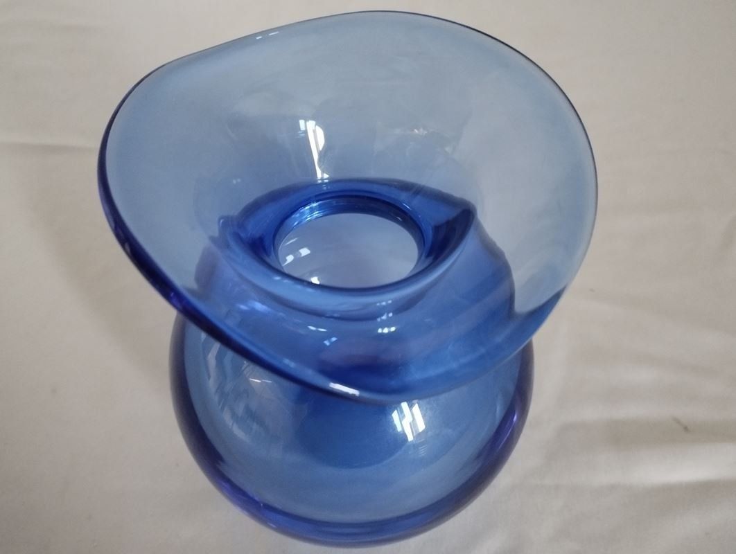 Vasi & Recipienti: Glas-Vase blau klein – Usato da Schübelbach venduto da Restwert_Schubelbach 2