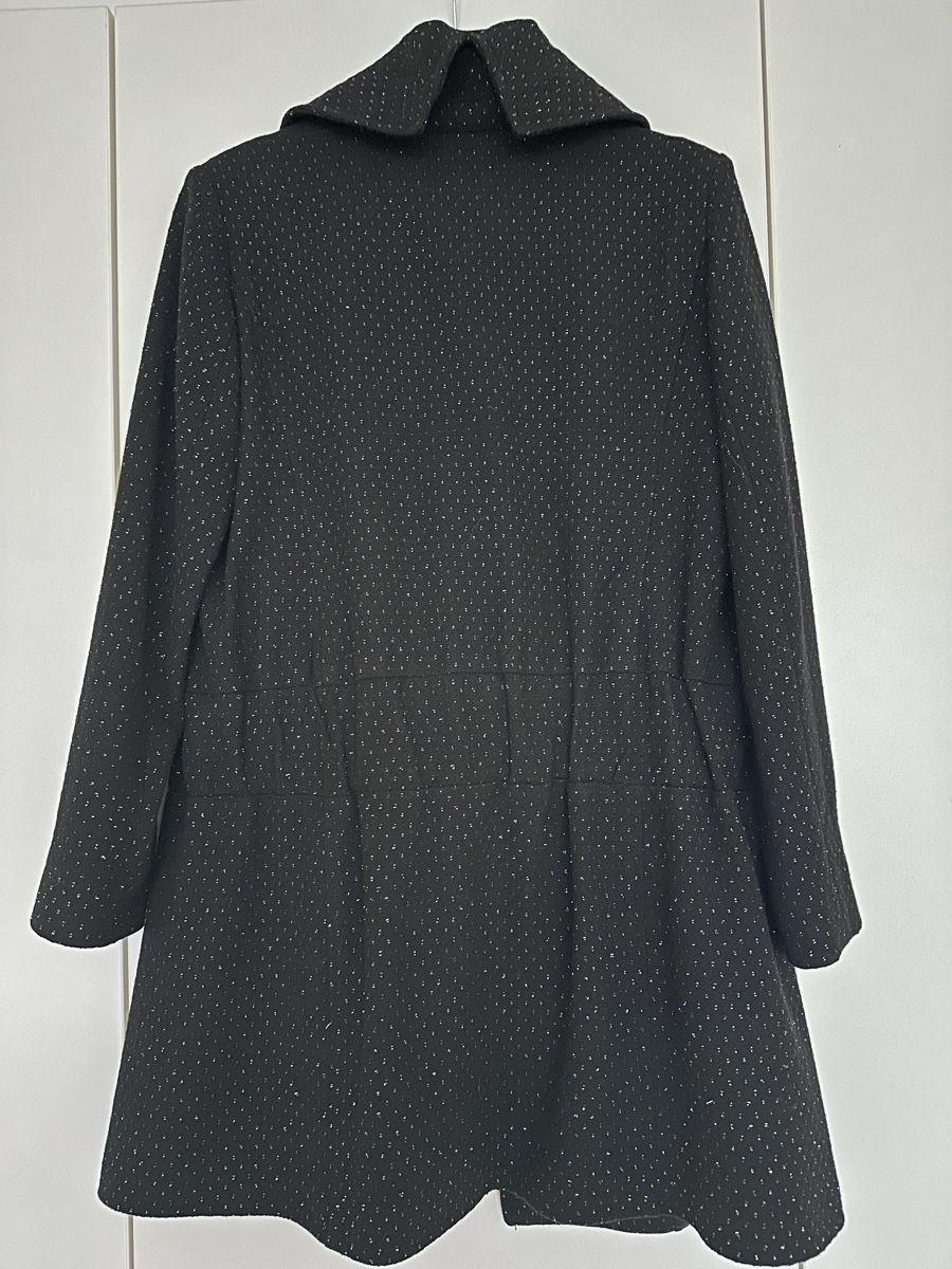Patrizia Pepe Cappotti: Patrizia Pepe Black & Gold Coat – Nuovo (secondo la descrizione) da Binningen venduto da can_s2yh 1