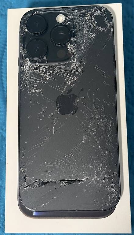 Apple Telefoni cellulari / Smartphones: iPhone 16 Pro 128GB défectueux – Difettoso da Blonay venduto da IGORN