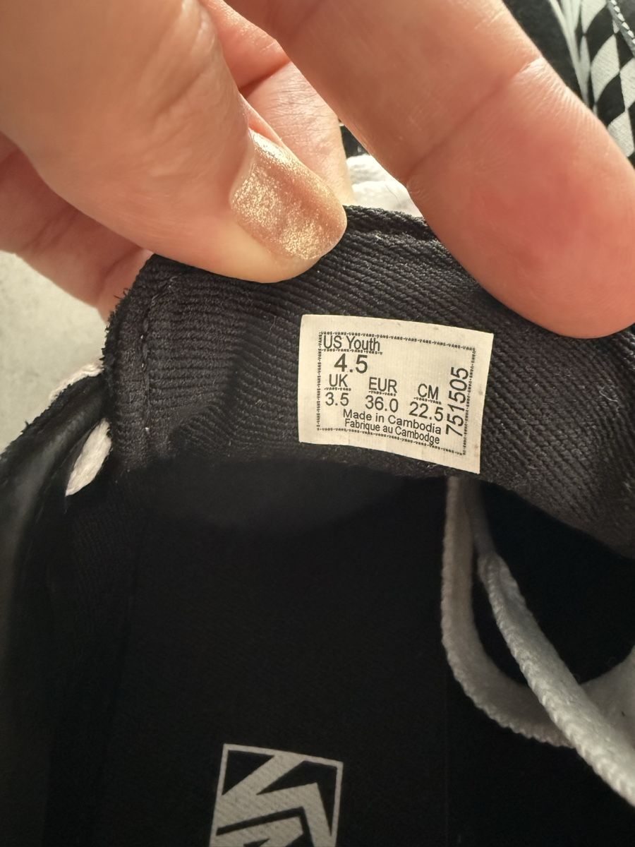 Vans Schuhe für Jungen: Vans Old Skool Turnschuhe Schachbrettmuster Grösse 36 – Neu (gemäss Beschreibung) aus Bremgarten AG von red_carpet 3