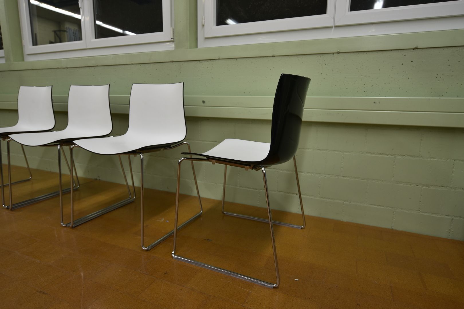 Arper Sedie: 4 Designer Stühle Arper Catifa 46 Sledge – Usato da Lichtensteig venduto da Polsterwerk 4