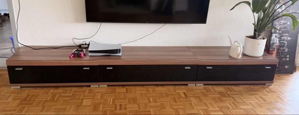 Mobili TV: TV-Möbel mit viel Stauraum – Usato da Gottlieben venduto da zac_yg2x