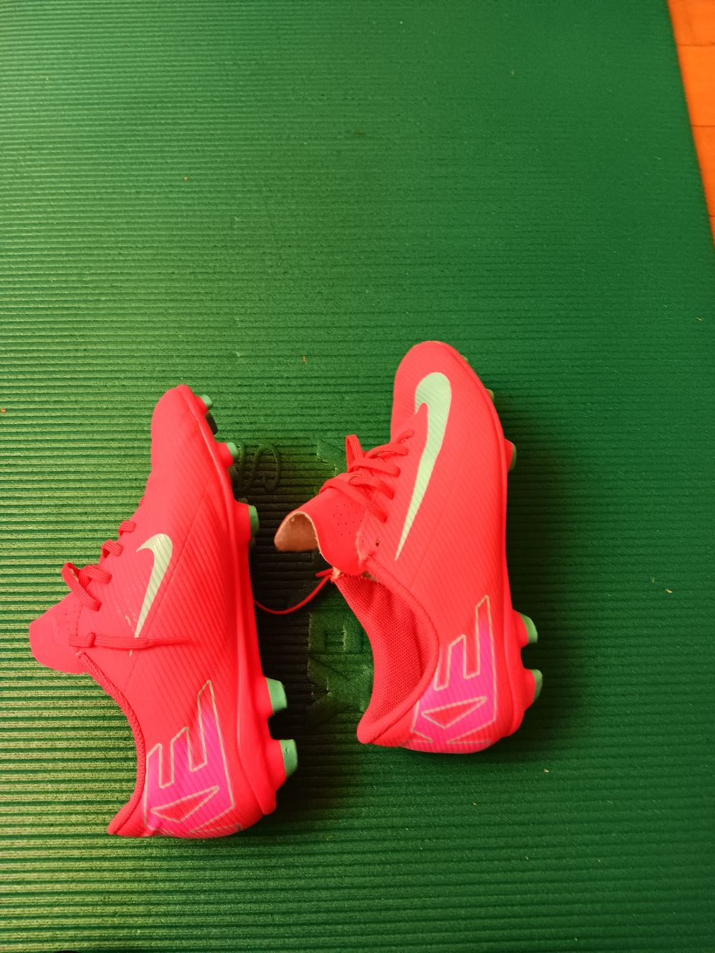 Scarpe per ragazzi: Nike Fussball schuhe  – Usato da Luzern venduto da Gegi5 1