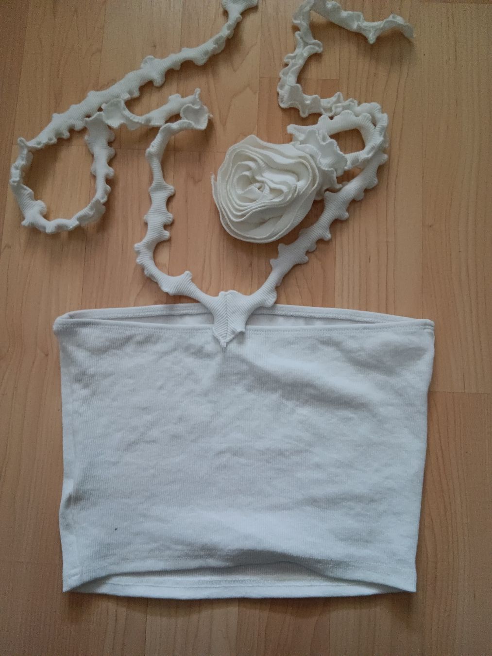 Top: Crop Top mit Bändeln – Nuovo (secondo la descrizione) da Winterthur venduto da gin_5m7v 2