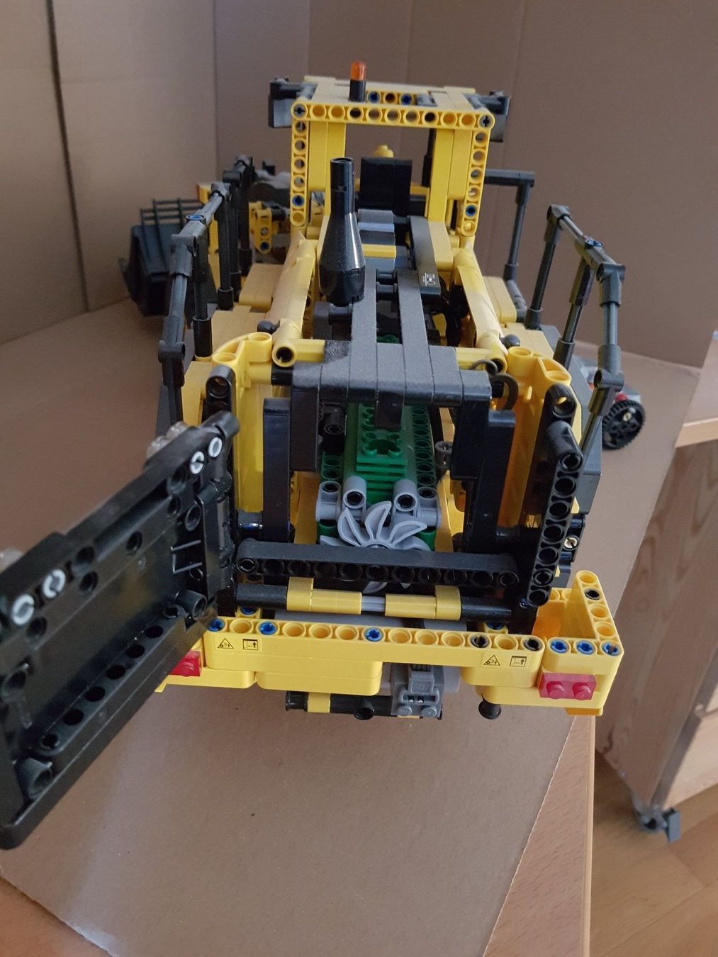 Lego Baukästen: LEGO Technic Volvo LF350F Radlader – Gebraucht aus Sirnach von Schte001 4