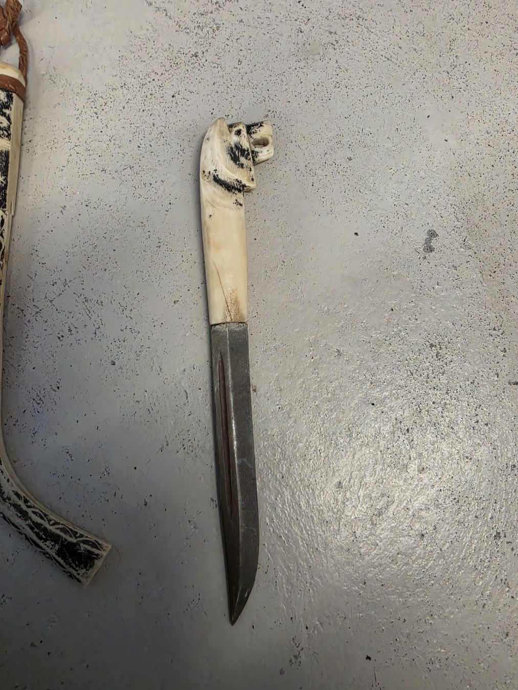 Zubehör: Messer mit Knochen-Griff und Scheide, Jagdmesser, antik – Gebraucht aus Olten von Mezopotamya 1
