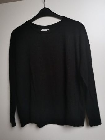 Schwarz / leichter Pullover / Kaffe / L / 40