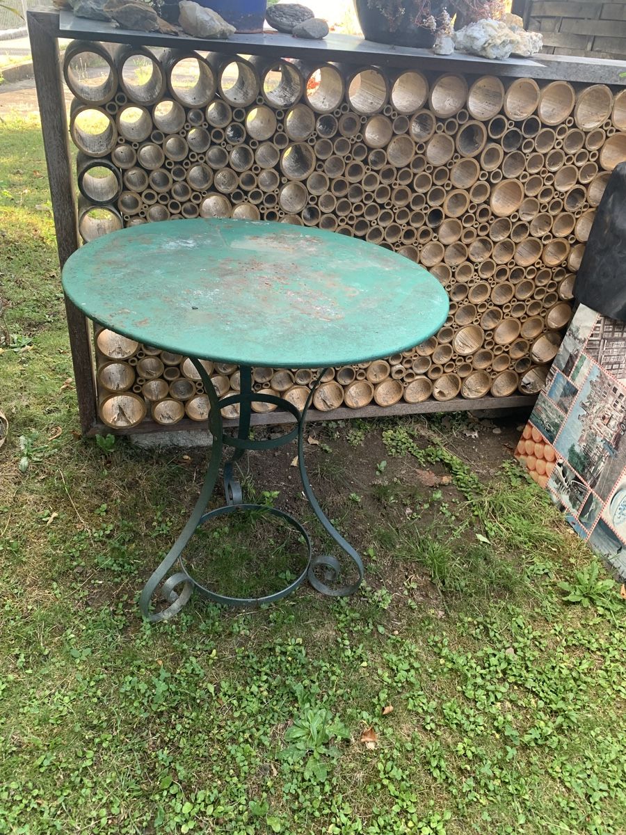 Tische: Jugendstil Gartentisch rund – Gebraucht aus wallisellen von kadoja
