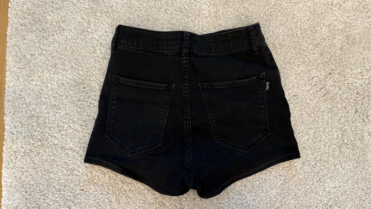 Bershka Jeans:  Shorts – Nuovo (secondo la descrizione) da Winterthur venduto da m.tix 2