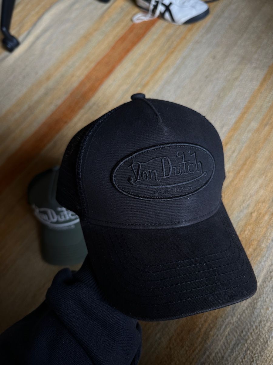 Copricapi, berretti & cappellini: 2x Von Dutch Hats  – Usato da Villars-Burquin venduto da Iliasso 3