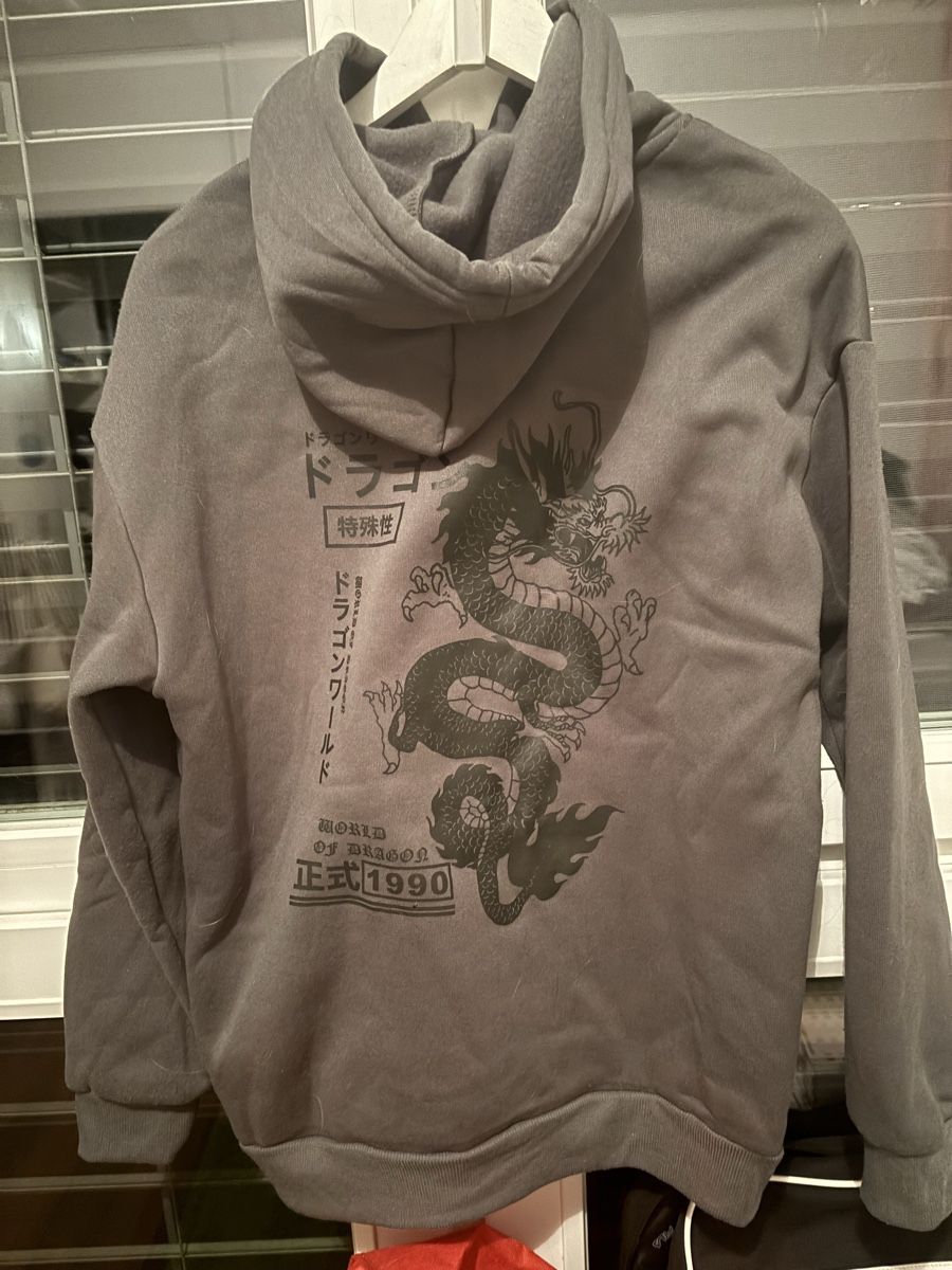 Pullover & Sweatshirts: Grauer Pullover – Gebraucht aus Arbon von Ursula_566