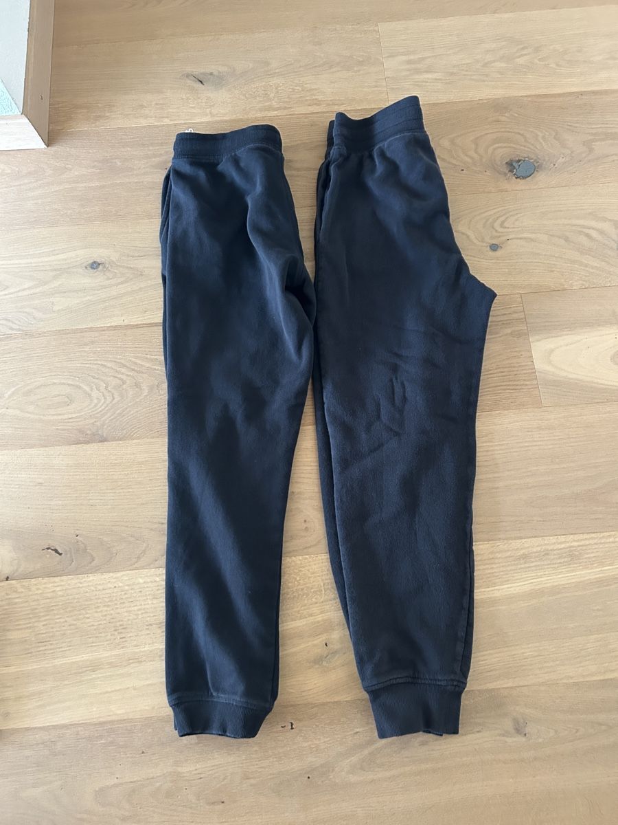 Lotti & Set di vestiti: 2 Trainingshose Grösse 164 – Usato da Unterlangenegg venduto da Dodo2108 3