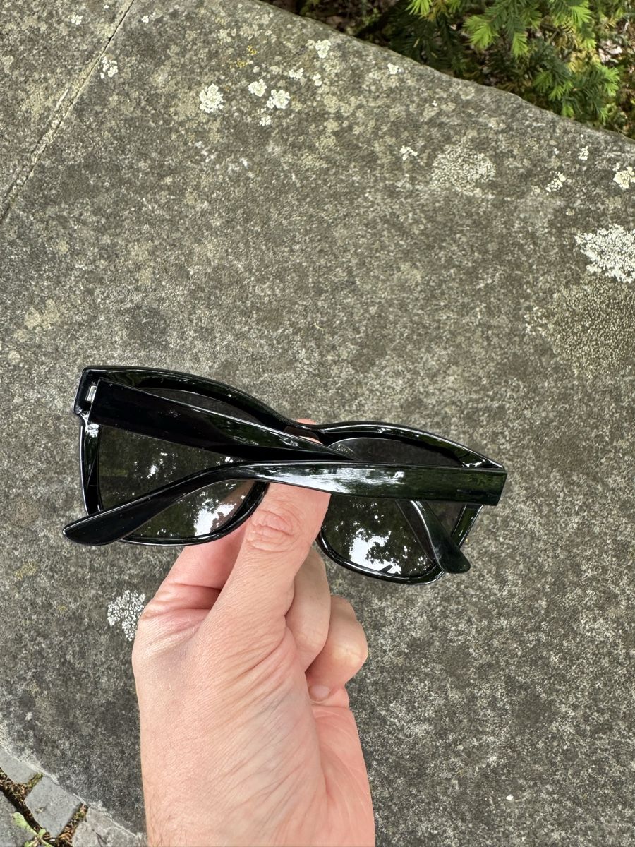 H&M Occhiali & Lenti: H&M Cat Eye Sunglasses Black Y2K – Usato da Effretikon venduto da rus_2l2p 2