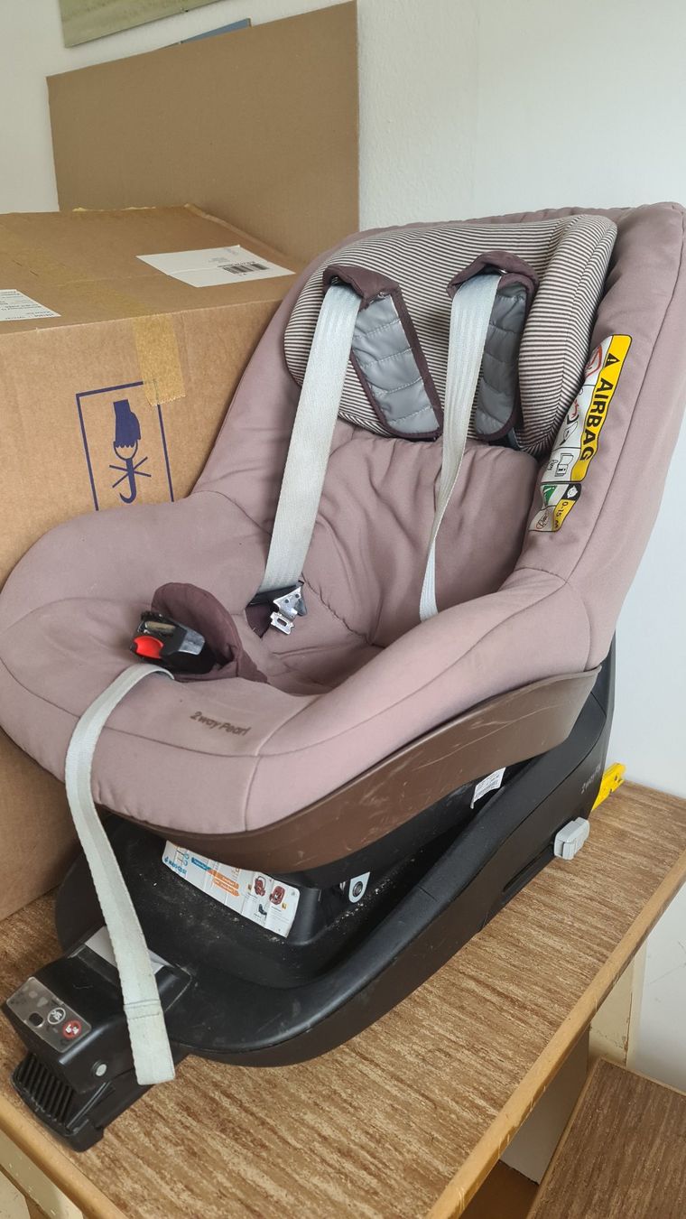 Seggiolini per auto: Maxi Cosi 2way Pearl Sitz plus Fixstation – Usato da Jonen venduto da udatsha 1
