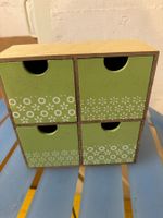 Kleines Holzkästchen mit 4 Schubladen grün/Natur