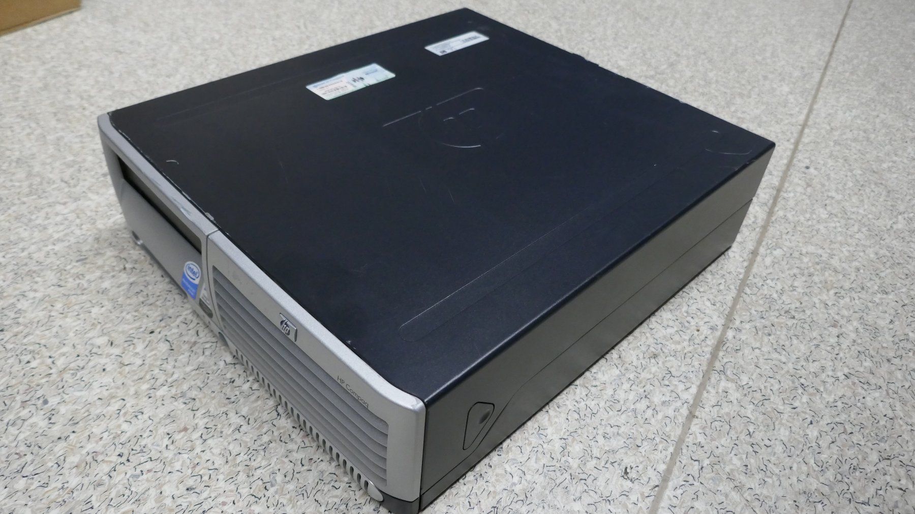 Hewlett Packard PC: HP Compaq DC7600 Small Form Factor PC – Usato da Wenslingen venduto da FairlightCMI 1