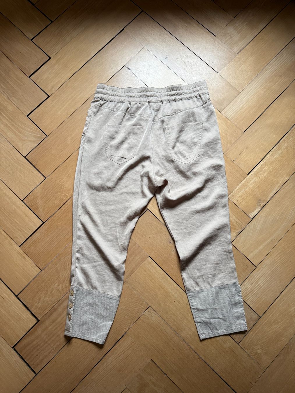 Diesel Pantaloni: DIESEL - Satin hose beige M – Usato da Zürich venduto da Diazaio 2