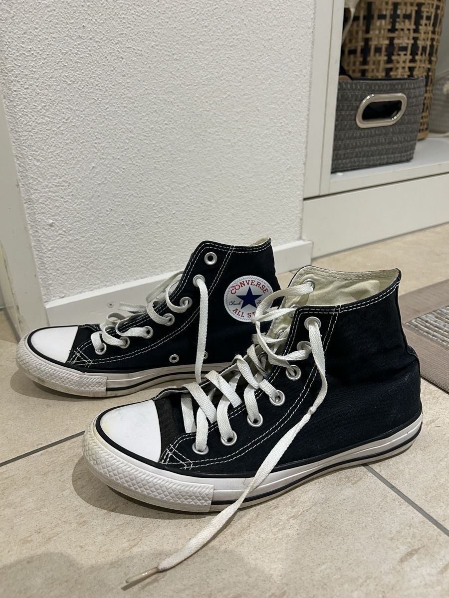 Converse Scarpe da uomo: Schwarze Converse All Stars, Grösse 38 – Usato da Wangen b. Olten venduto da Eyluelgoek