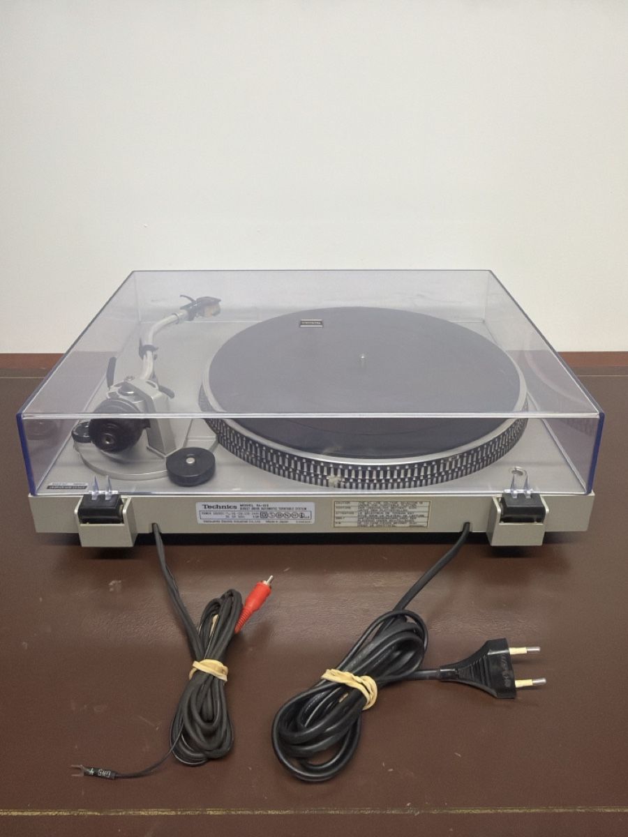Technics Giradischi: Platine vinyle Technics SL-D3 Direct Drive Automatic  – Difettoso da Bôle venduto da K200C 4