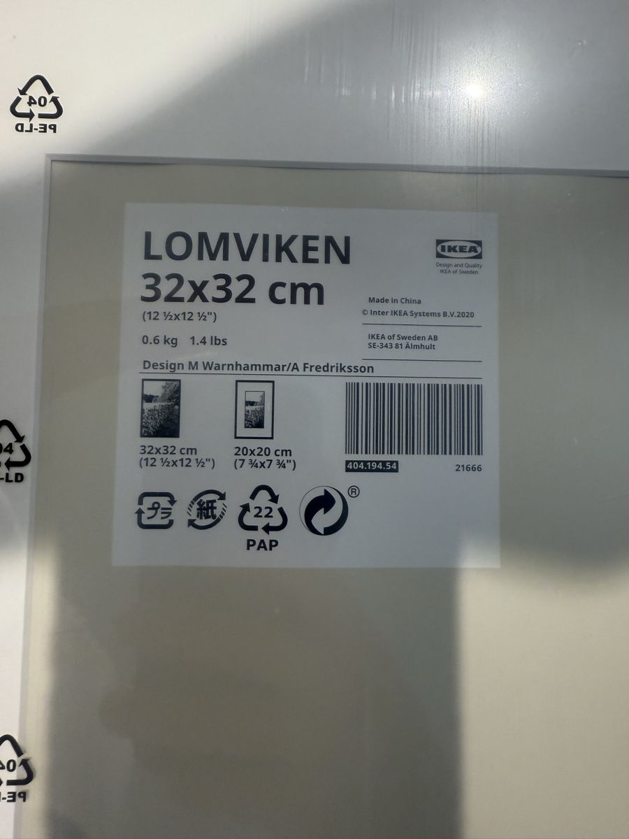 Ikea Cadres de tableaux: IKEA LOMVIKEN Bilderrahmen 32x32 cm neu – Neuf avec emballage d'origine à Kerns par And_vw98 2