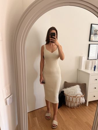 RESERVED Kleid