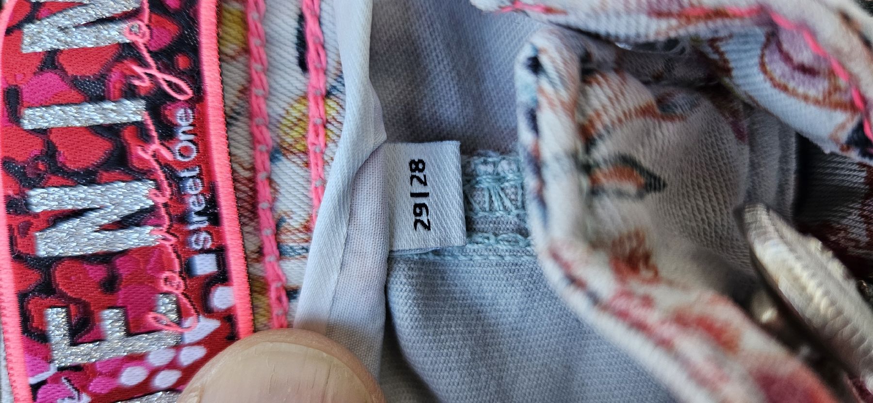 Pantaloni: Damenhose  29/28 – Usato da Kollbrunn venduto da Ignjat1211 2