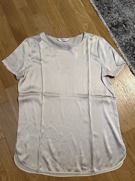 Max Mara Top: Top di seta Max Mara – Usato da Comano venduto da federicam