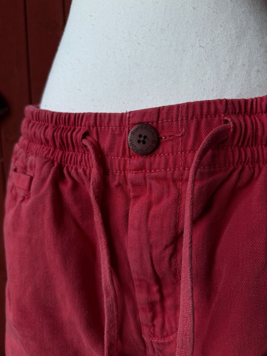 Pantaloni: Superdry Shorts, Grösse M, Rot – Usato da Riehen venduto da edu_92w7 3
