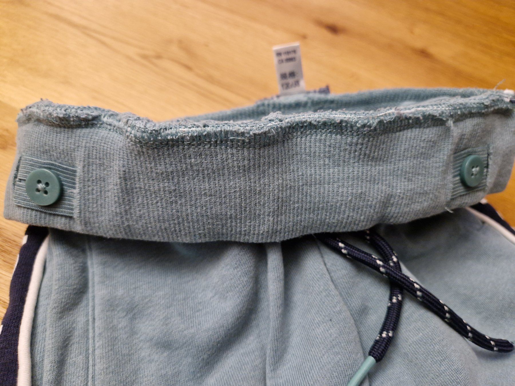 Okaidi Hosen: Trainerhose Gr. 116 Okaidi Sport – Gebraucht aus Davos-Dorf von Bpelikan 3