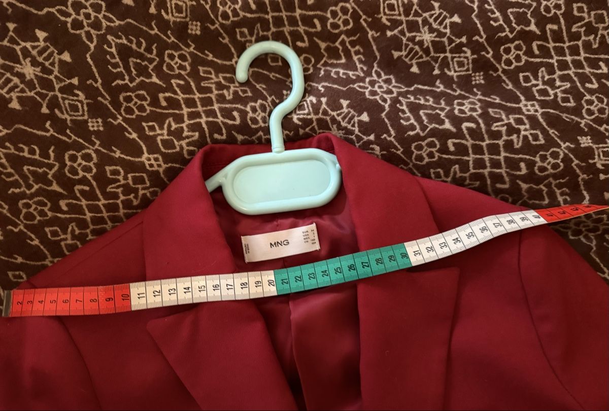 Mango Giacche: Gorgeous Mango Red Blazer, Size 34 - Perfect for Fall! – Usato da Zürich venduto da Vma_reuse 3