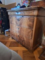 Commode en bois massif