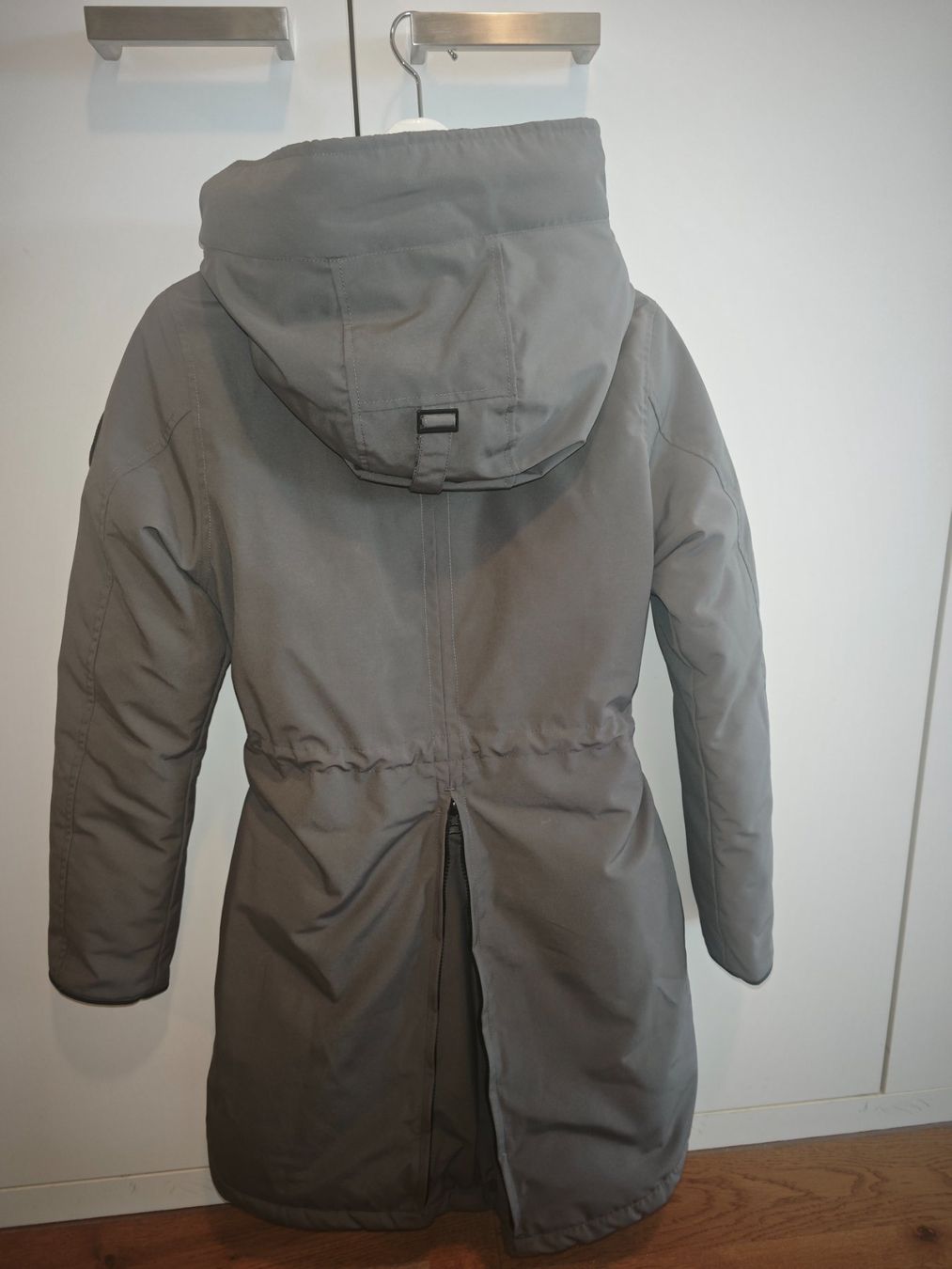 Canada Goose Giacche: Winter Parka grey hooded jacket New – Nuovo e nell'imballaggio originale da Zürich venduto da Sami526 2
