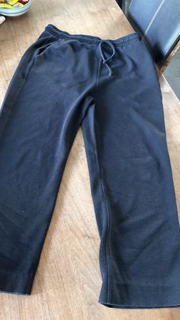 Dunkle Herren-Cordhose Gr. L (32/34) für den Herbst 🍂