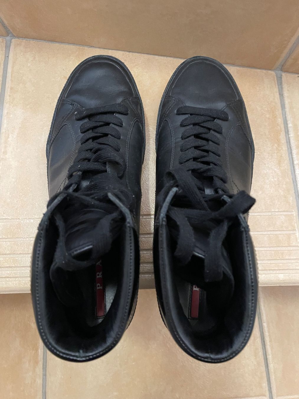Prada Chaussures hommes: PRADA Chaussures montantes en cuir – D'occasion à Leytron par acb_00 3