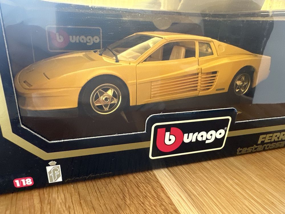 Burago 3019 IT - FERRARI Testarossa 1984 Italia 90, Blanc 1:18
