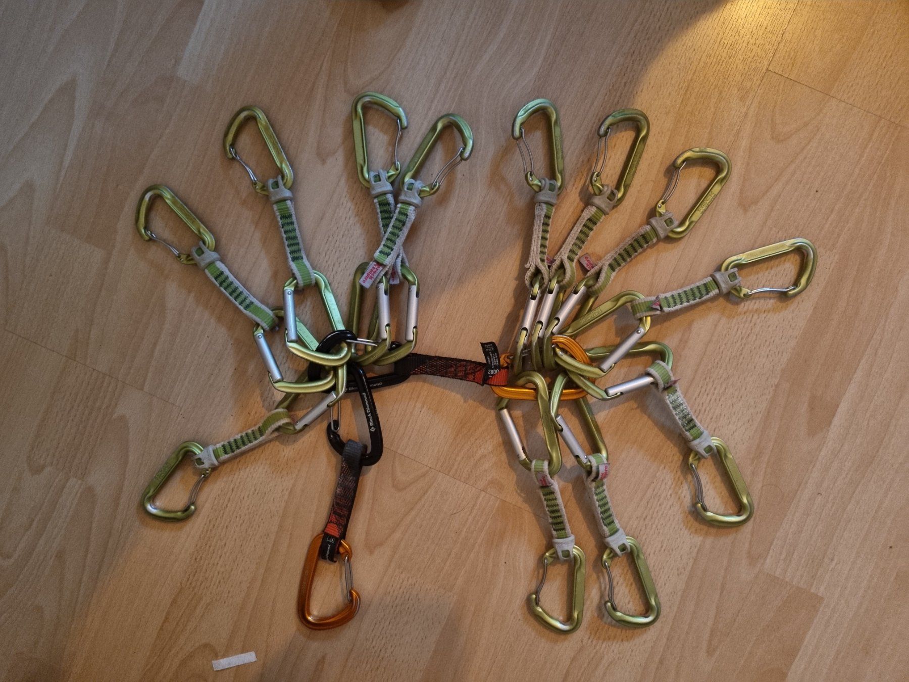 Attrezzatura da arrampicata: 15 Expressschlinge – Usato da Bern venduto da gio92